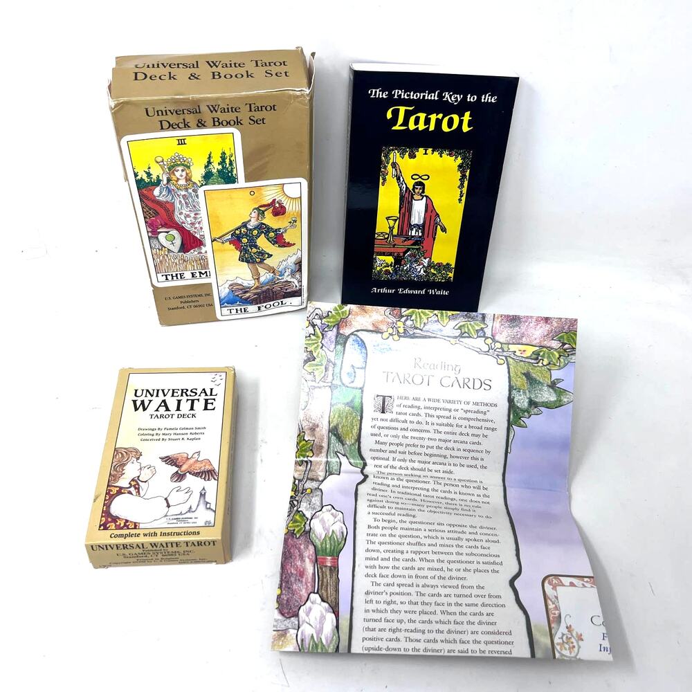 Universal Waite Tarot Deck & Book Set‎ Illustrated Spread Sheet VTG 1990 1992